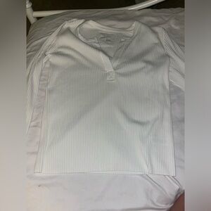 Aerie long sleeve V Neck